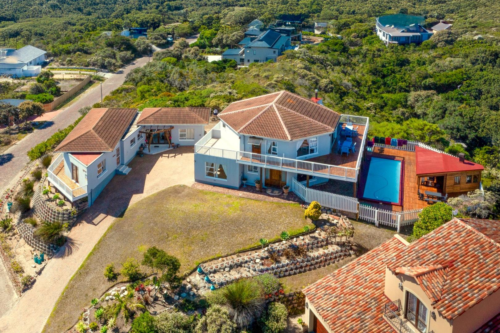6 Bedroom House for Sale - Western Cape