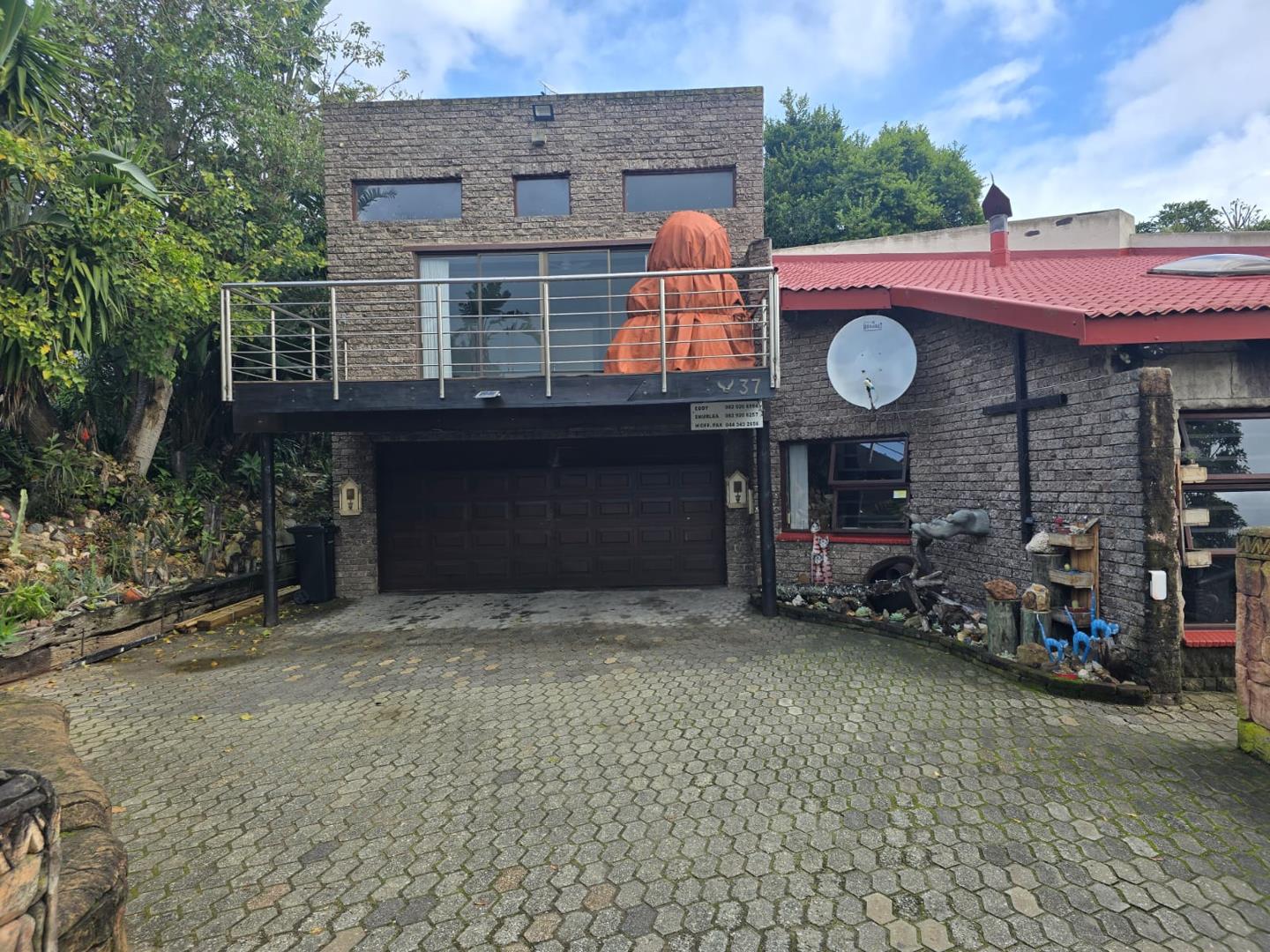358852159.jpg